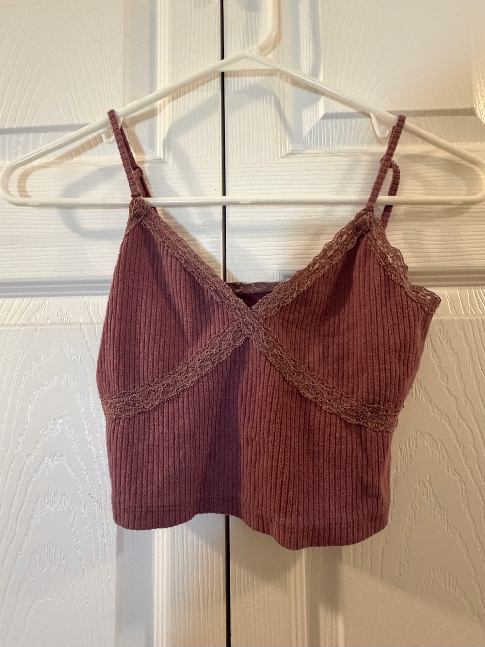 🚨Aeropostale Ribbed Lace-Trim Spaghetti Strap Cami - Dusty Rose🚨